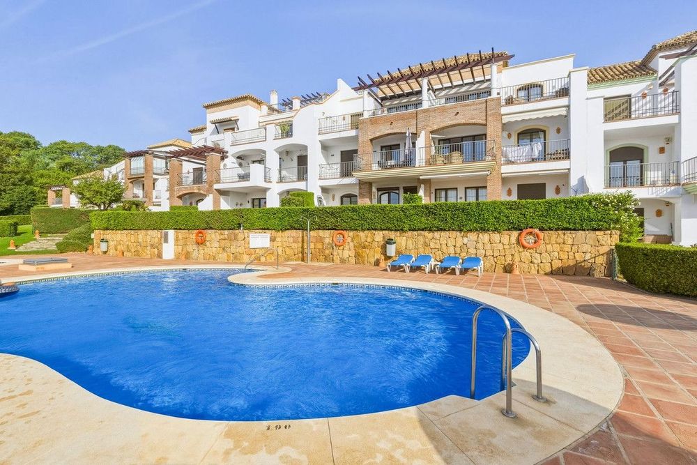 Apartment | Resale in Los Arqueros in Los Arqueros, Costa del Sol - Main property photo