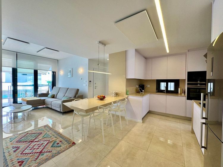 House | Resale in San Miguel de Salinas in San Miguel de Salinas, Costa Blanca - Photo 4