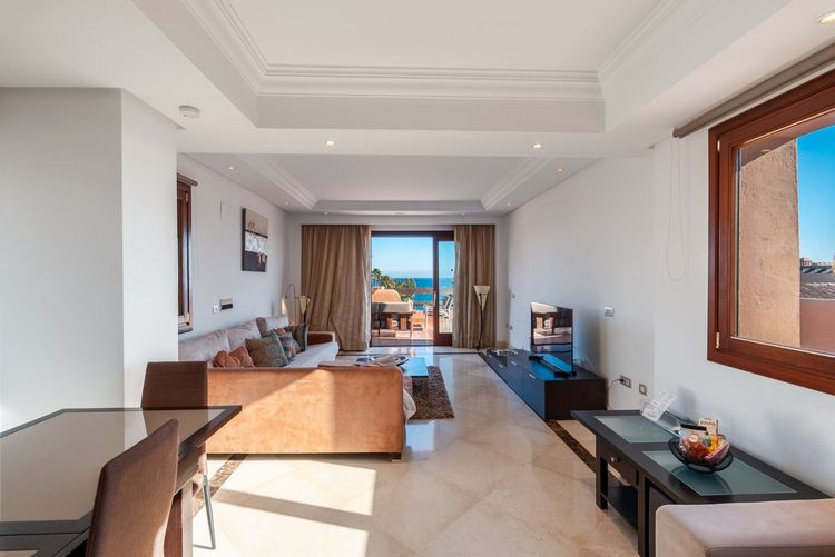 Penthouse | Resale in Estepona in Estepona, Costa del Sol - Photo 3