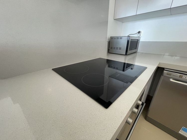 Apartment | Resale in Villajoyosa in Villajoyosa, Costa Blanca - Photo 5