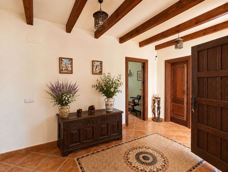 House | Resale in Casares in Casares Others, Costa del Sol - Photo 5