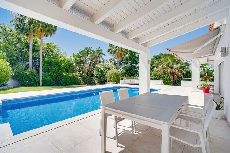 House | Resale in El Rosario in El Rosario, Costa del Sol - Photo 3