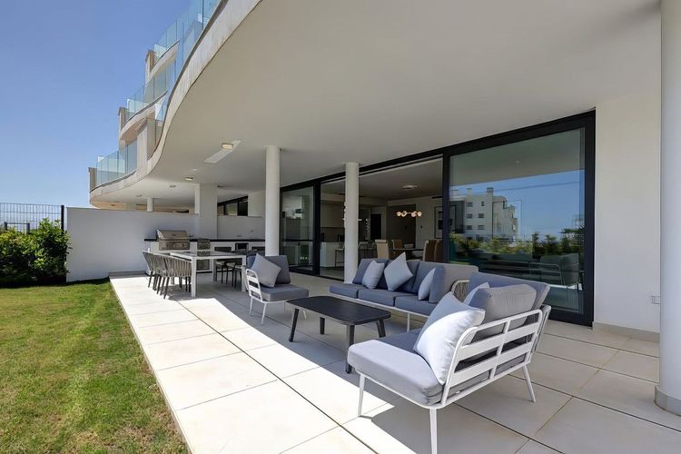 Apartment | Resale in Fuengirola in Fuengirola Others, Costa del Sol - Photo 5