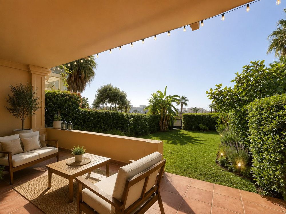 House | Resale in Estepona in Estepona, Costa del Sol - Main property photo