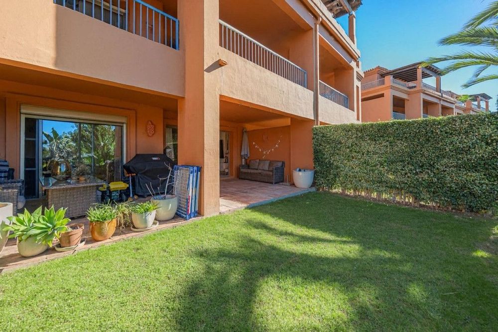 Apartment | Resale in Atalaya in Atalaya, Costa del Sol - Main property photo