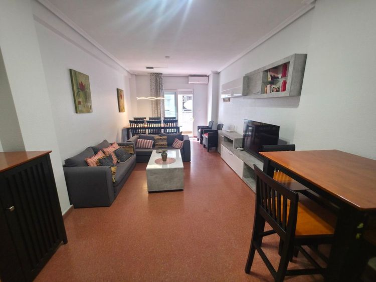 Apartment | Resale in Torrevieja in Torrevieja, Costa Blanca - Photo 2