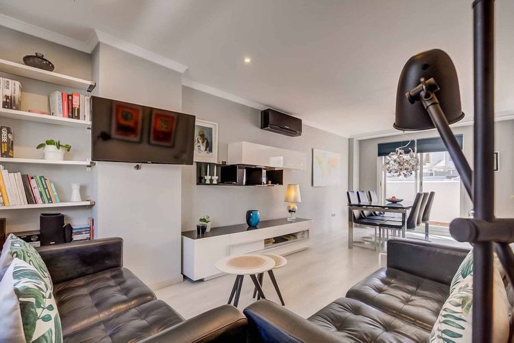 House | Resale in Fuengirola in Fuengirola Others, Costa del Sol - Photo 4