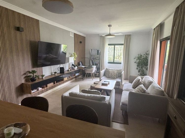 Apartment | Resale in Elviria in Elviria, Costa del Sol - Photo 2