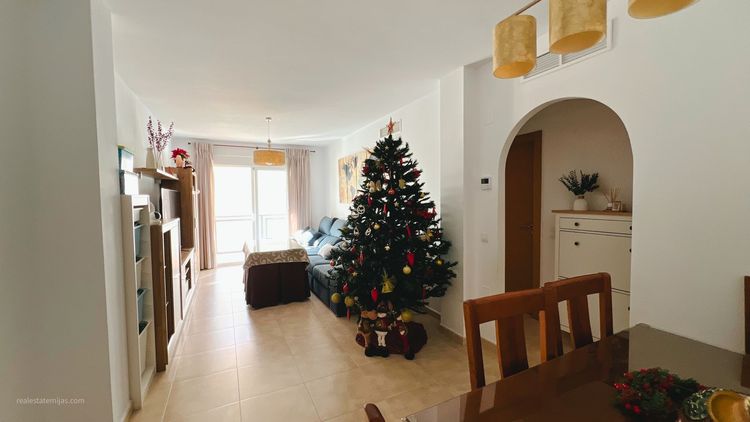 Apartment | Resale in Las Lagunas in Las Lagunas, Costa del Sol - Photo 3