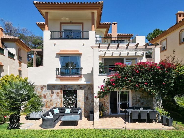 House | Resale in Riviera del Sol - Development photo 1