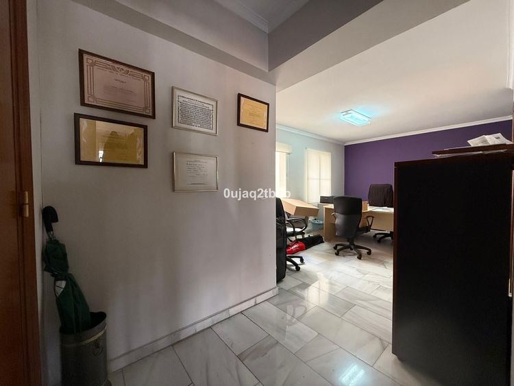 listing card gallery