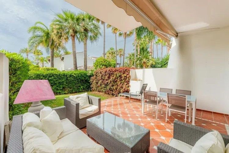 House | Resale in Costalita in Costalita, Costa del Sol - Photo 2