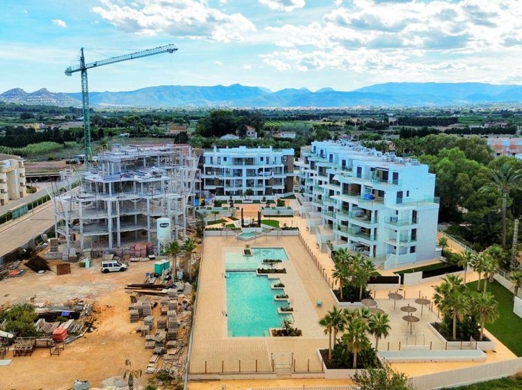 Apartment | Resale in Denia in Denia, Costa Blanca - Photo 2