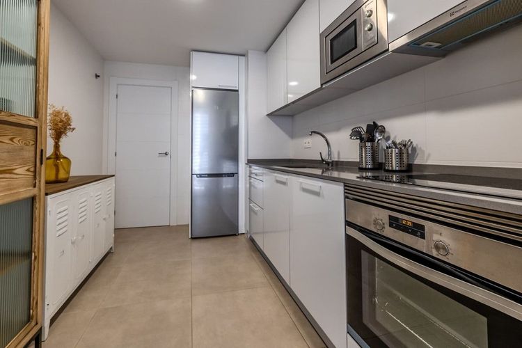 Apartment | Resale in La Campana in La Campana, Costa del Sol - Photo 3