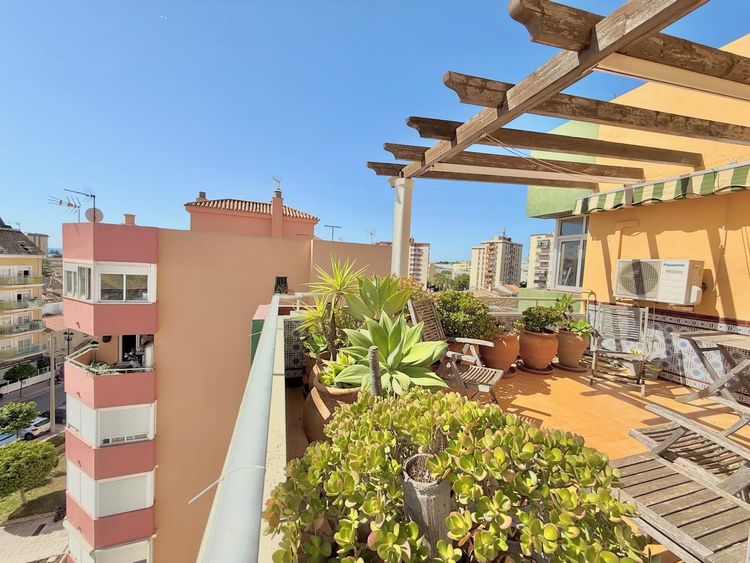 Penthouse | Resale in Fuengirola in Fuengirola, Costa del Sol - Photo 2