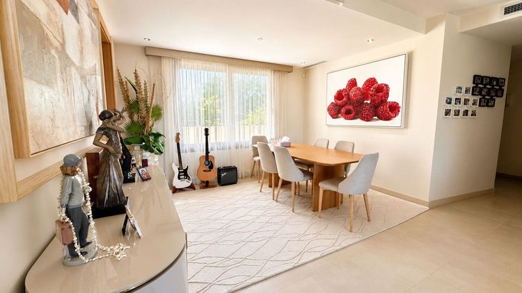 Apartment | Resale in Altos de los Monteros in Altos de los Monteros, Costa del Sol - Photo 4