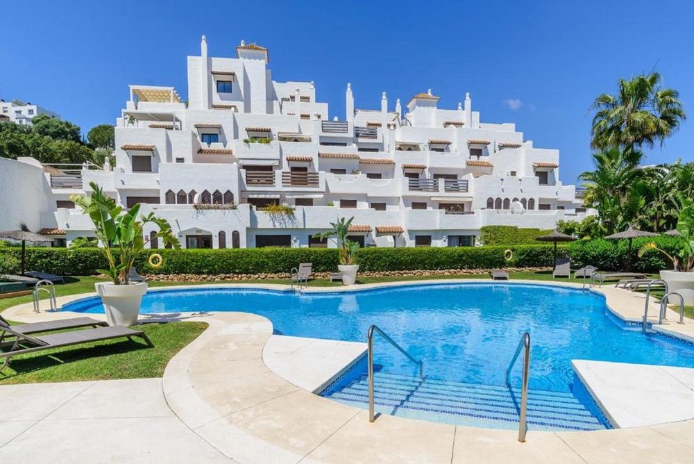 Apartment | Resale in Selwo in Selwo, Costa del Sol - Main property photo