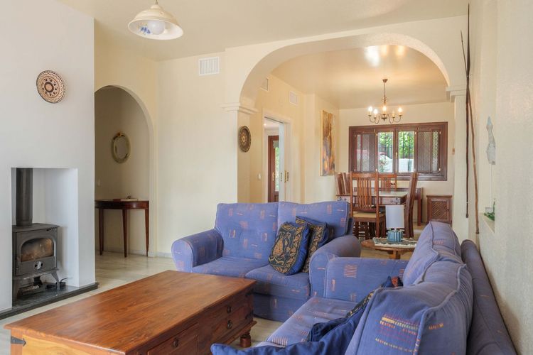 House | Resale in La Duquesa in La Duquesa, Costa del Sol - Photo 5