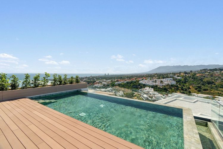 Penthouse | Resale in Marbella - Development photo 1