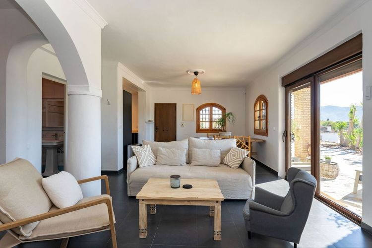 House | Resale in Cártama in Cártama, Costa del Sol - Photo 3