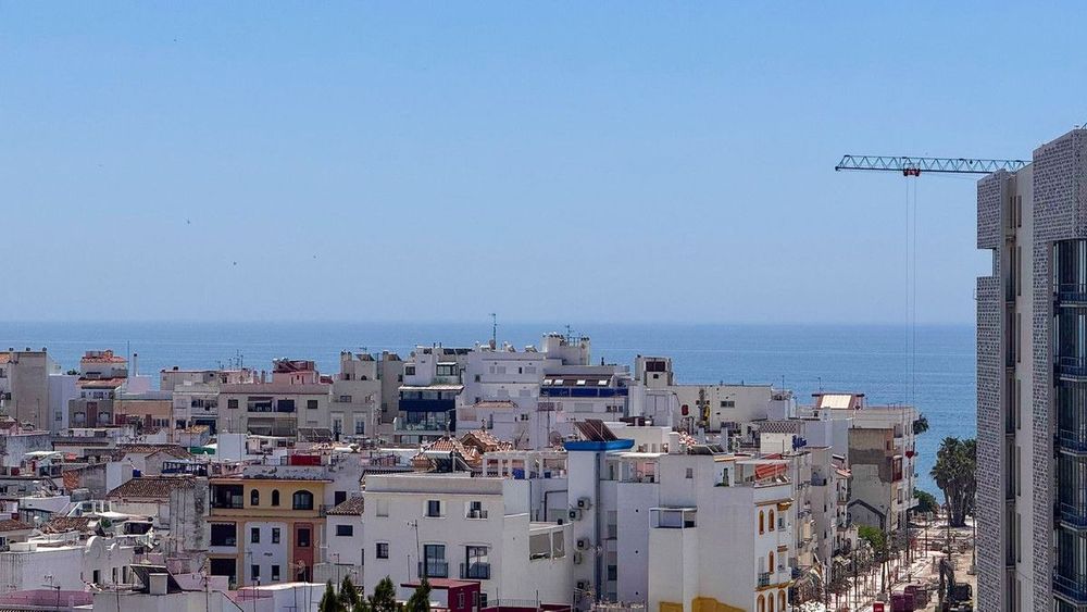 Penthouse | Resale in Estepona in Estepona, Costa del Sol - Main property photo