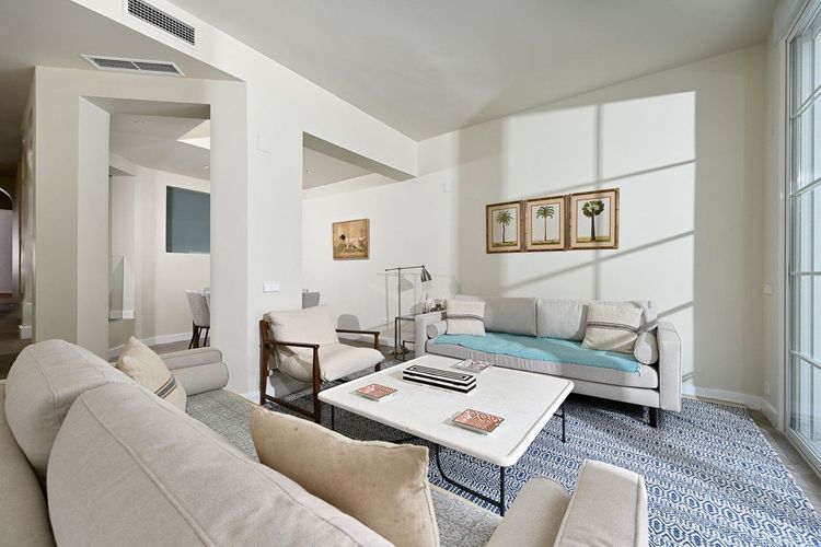 Apartment | Resale in Elviria in Elviria, Costa del Sol - Photo 3