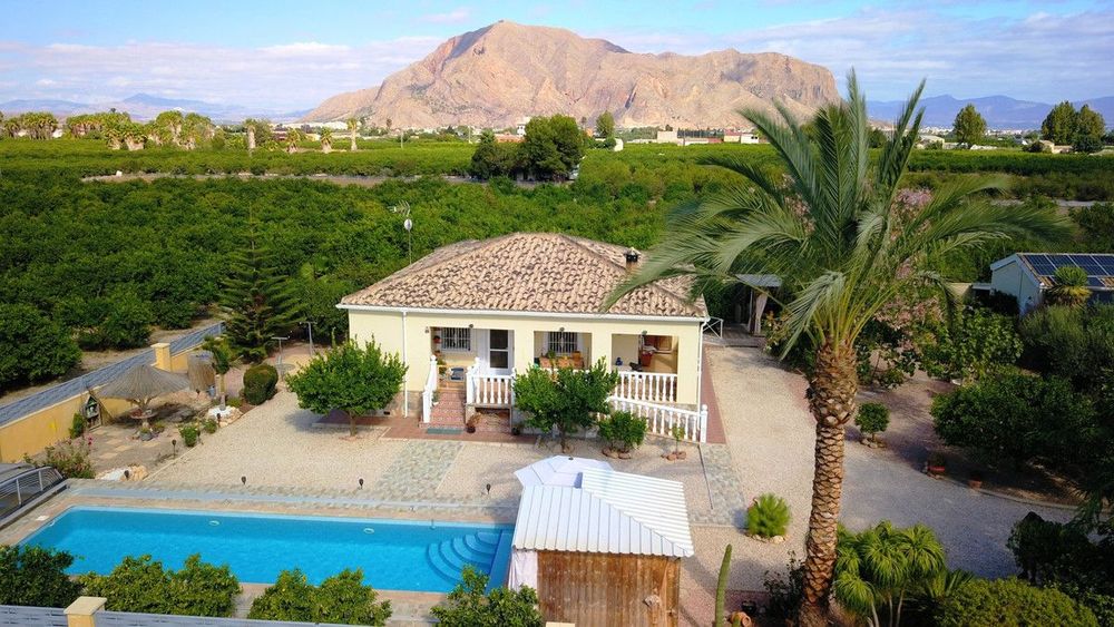 House | Resale in La Campaneta in La Campaneta, Costa Blanca - Main property photo