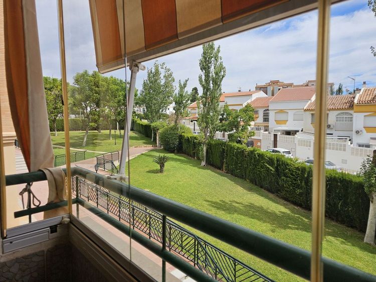 Apartment | Resale in Torremolinos in Torremolinos Others, Costa del Sol - Photo 2