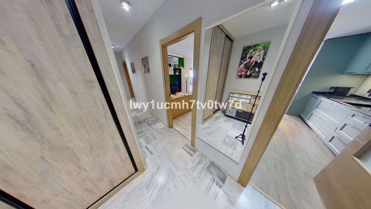 Apartment | Resale in Arroyo de la Miel in Arroyo de la Miel, Costa del Sol - Photo 3
