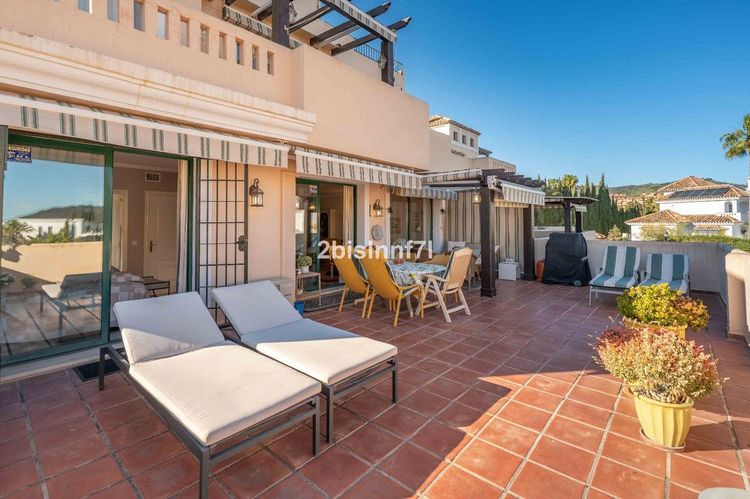 Apartment in Elviria in Elviria, Marbella East, Costa del Sol - Photo 4