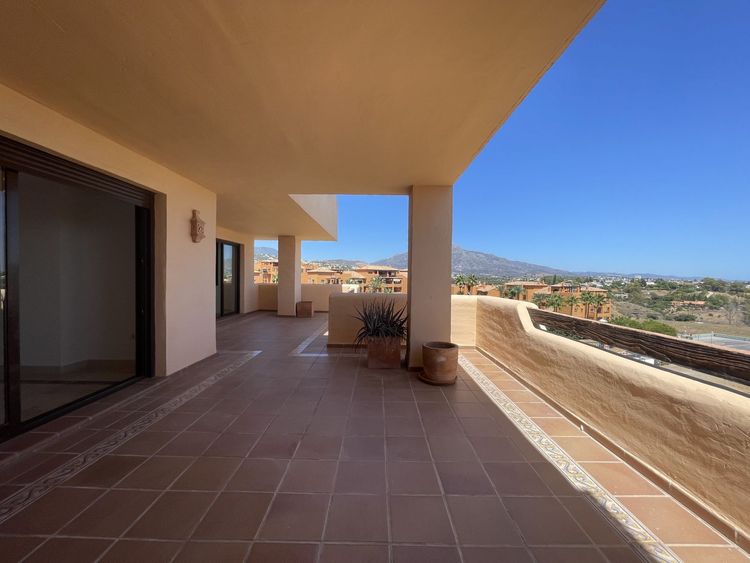 Apartment | Resale in Benahavís - Development photo 1