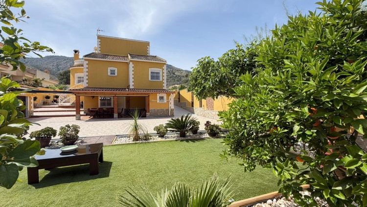 House | Resale in Orihuela in Costa Blanca - Photo 3