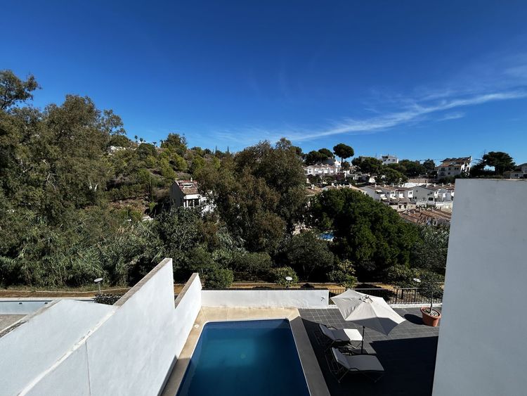 House | Resale in Torremuelle in Torremuelle, Costa del Sol - Photo 2