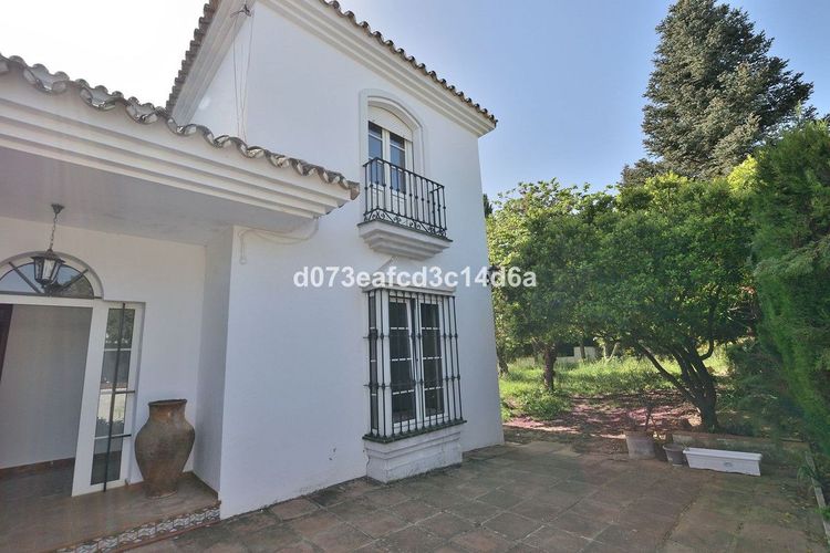 House | Resale in Ronda in Ronda, Costa del Sol - Photo 2