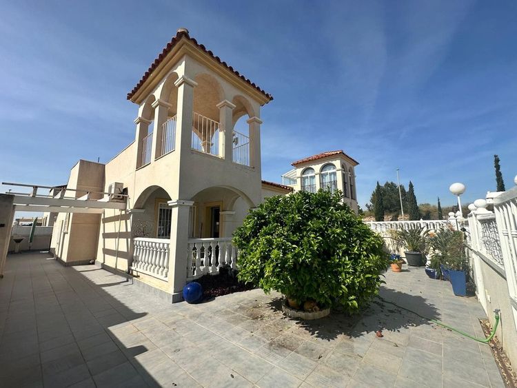 House | Resale in Algorfa in Algorfa, Costa Blanca - Photo 4