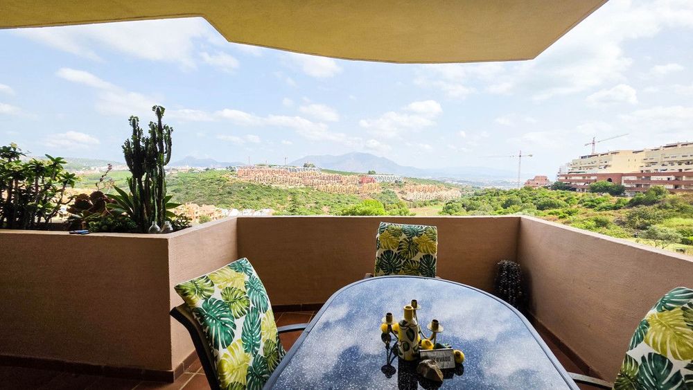 Apartment | Resale in La Duquesa in La Duquesa, Costa del Sol - Main property photo