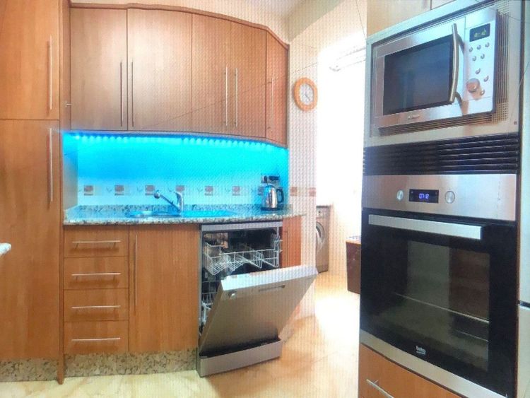 Apartment | Resale in Fuengirola in Fuengirola Others, Costa del Sol - Photo 3