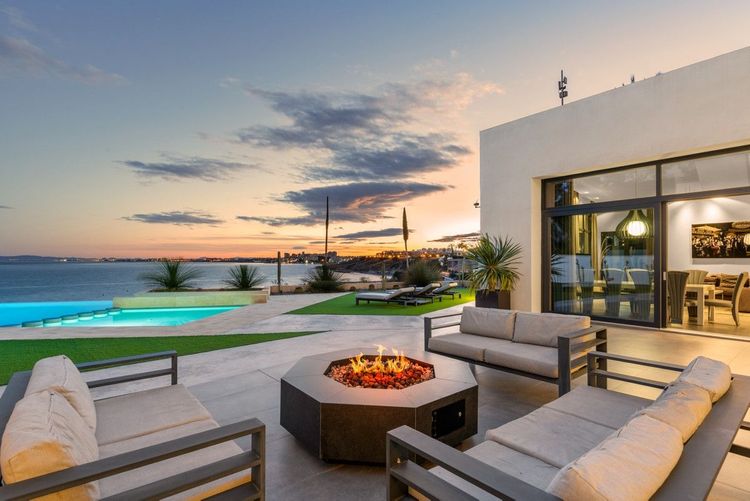 House | Resale in Cabo Roig in Cabo Roig, Costa Blanca - Photo 5