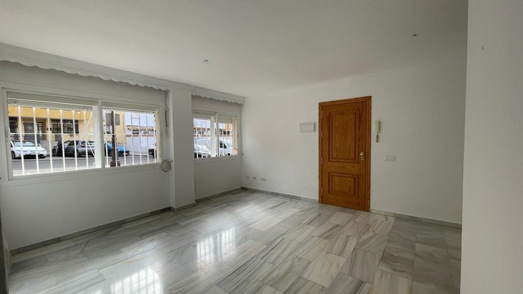 Apartment | Resale in Estepona in Estepona, Costa del Sol - Photo 3