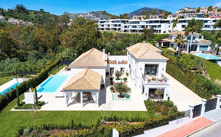 House | Resale in Nueva Andalucía - Development photo 1