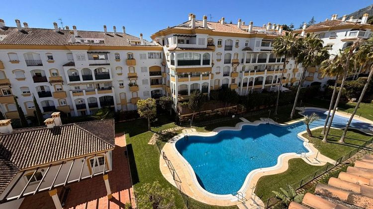 Penthouse | Resale in Marbella - Development photo 1