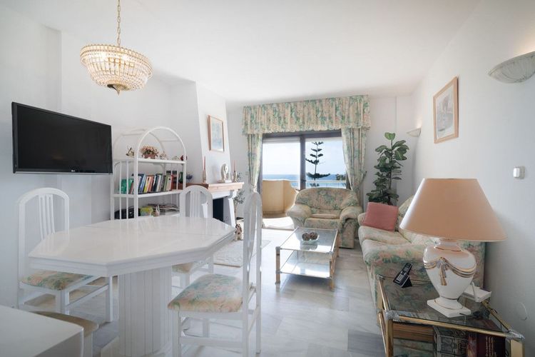 Apartment | Resale in La Cala de Mijas in La Cala de Mijas, Costa del Sol - Photo 5
