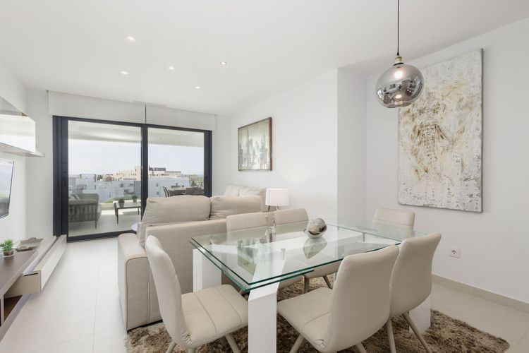 Apartment | Resale in Estepona in Estepona, Costa del Sol - Photo 3