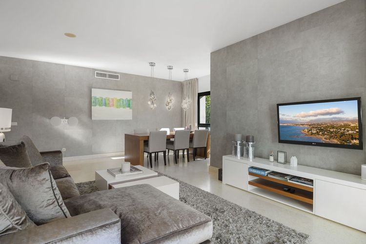 Apartment | Resale in Benahavís in Benahavís Others, Costa del Sol - Photo 4