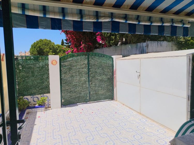 House | Resale in La Zenia in La Zenia, Costa Blanca - Photo 3