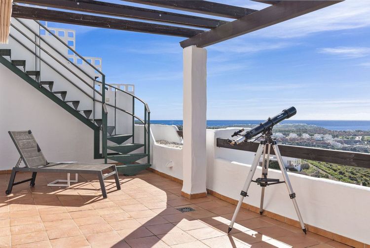 Penthouse | Resale in Doña Julia in Doña Julia, Costa del Sol - Photo 5
