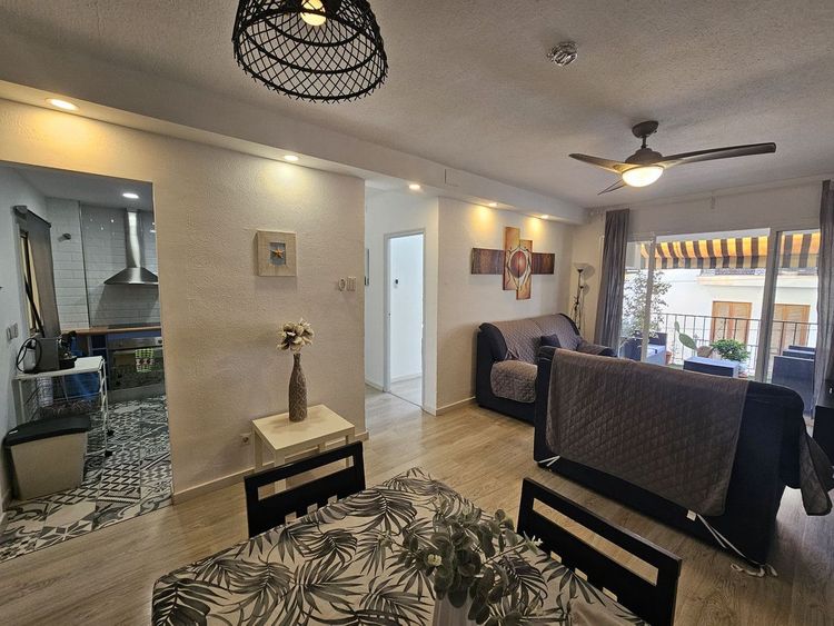 Apartment | Resale in Torremolinos Centro in Torremolinos Centro, Costa del Sol - Photo 4