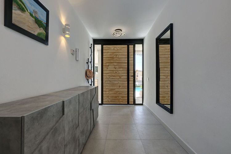House | Resale in Marbella in Marbella Others, Costa del Sol - Photo 4