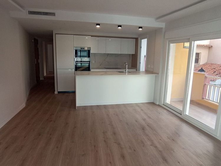 Apartment | Resale in Fuengirola in Fuengirola Others, Costa del Sol - Photo 5