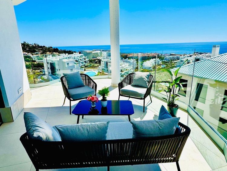 Apartment | Resale in Fuengirola in Fuengirola Others, Costa del Sol - Photo 2